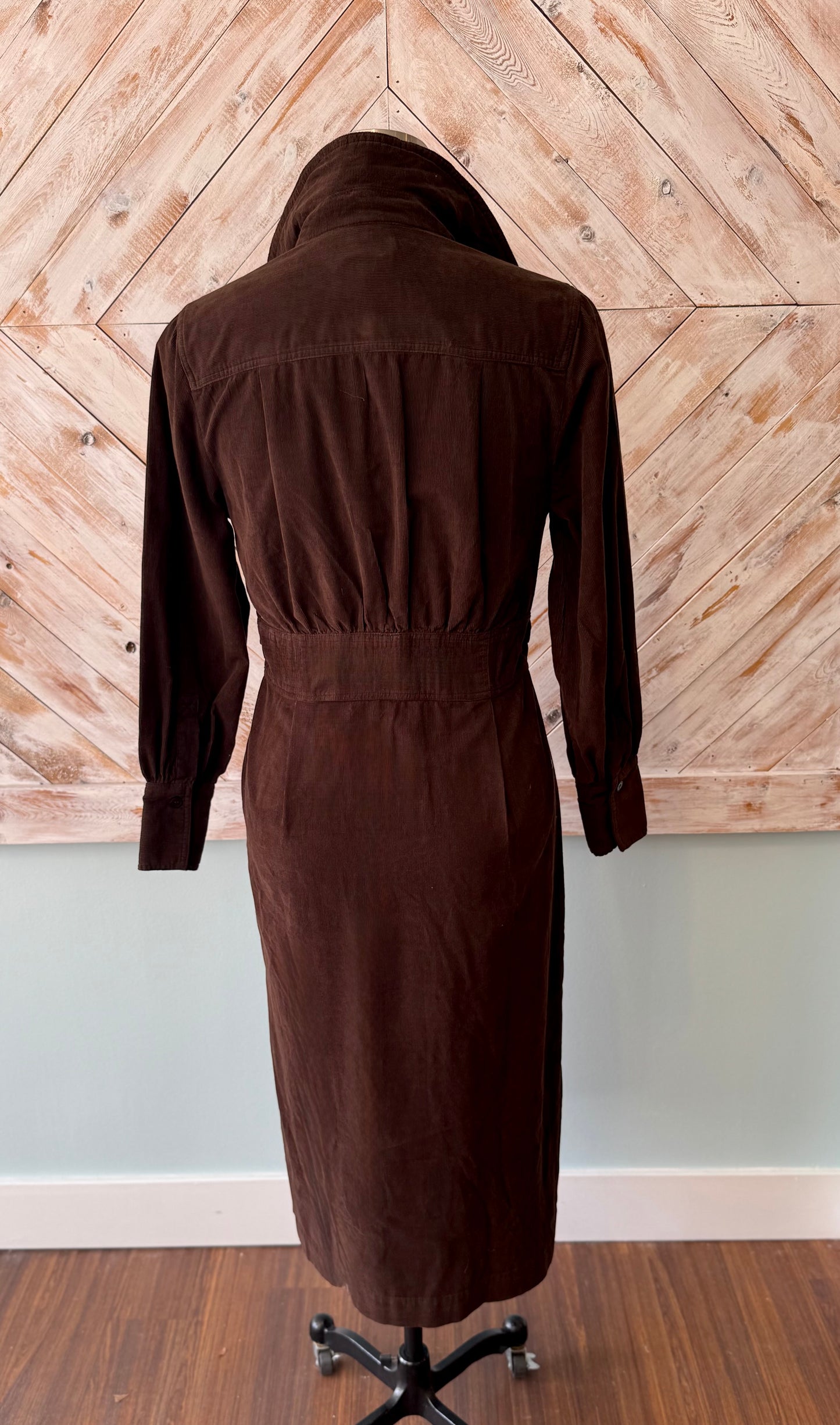 Joy Dress with Belt in Micro Corduroy