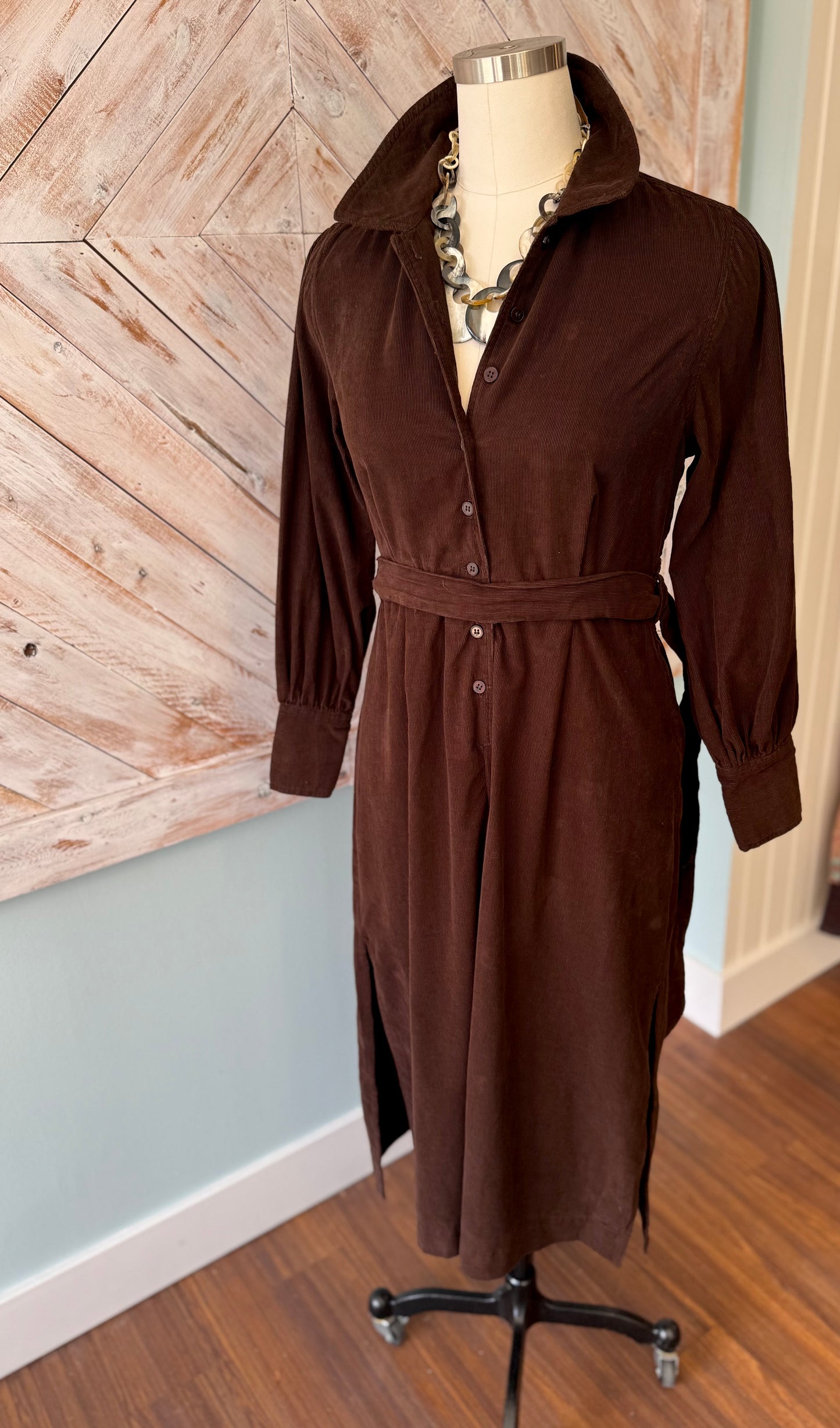 Joy Dress with Belt in Micro Corduroy